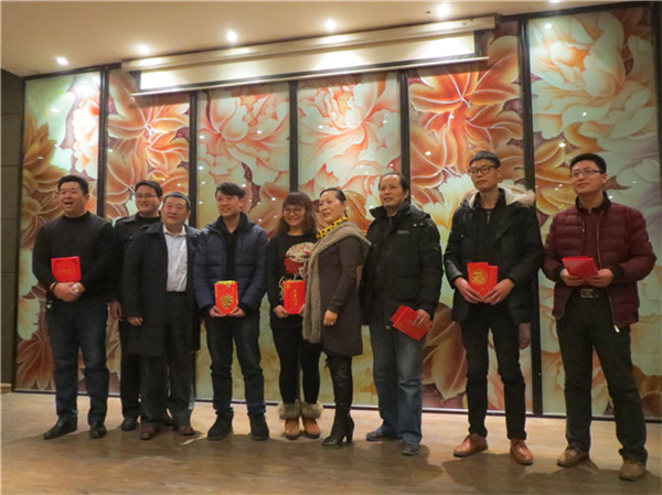 洛陽泰斯特公司完成年度銷售目標，重金獎勵銷售